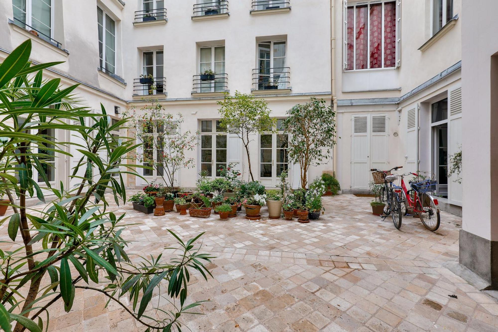 Paradise In The Center Of Paris - Le Marais Exterior photo